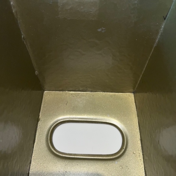 Tissue Box Holder - Picture 8 of 8